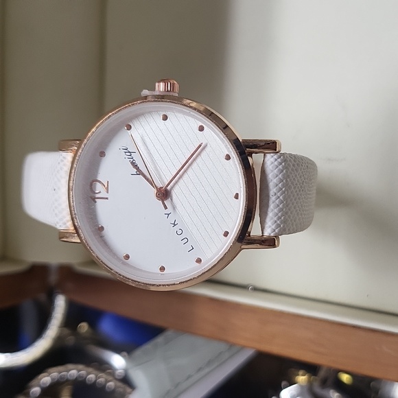 Watch - Picture 2 of 6